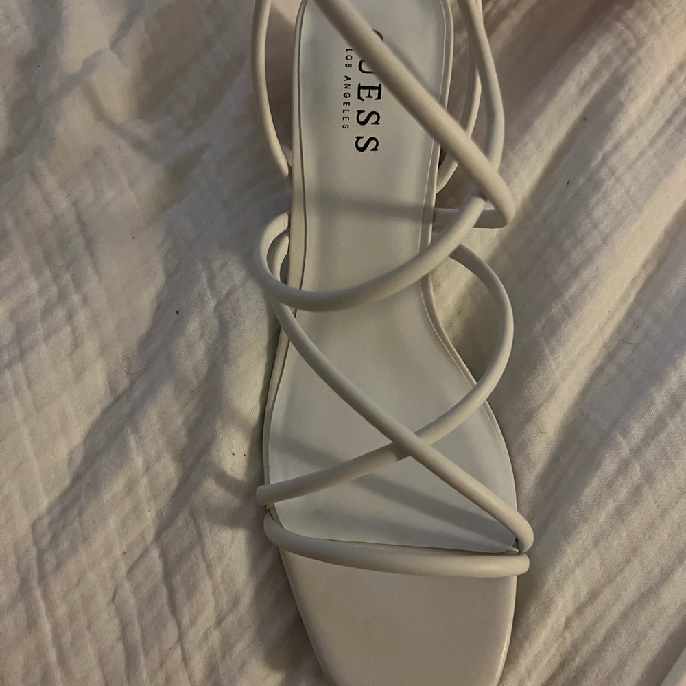 HEELS - Picture 2 of 5